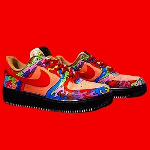 Women's Shoe, Nike Air-Force, Size 7's, Multi Colored.